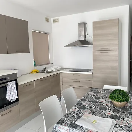 Appartement Large Penthouse In Cenrtal Area Gzira