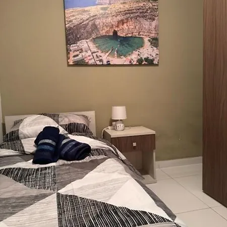 Large Penthouse In Cenrtal Area