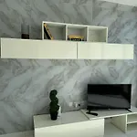 Apartment Large Penthouse In Cenrtal Area *