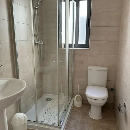 Large Penthouse In Cenrtal Area 아파트